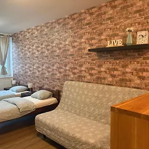 Zizkov Cosy Appartamento Praga